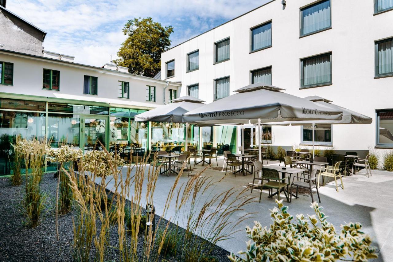 Hotel Eter Торунь Экстерьер фото